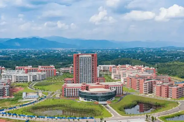 广西医科大学玉林校区大学将迈入一航人建设的筑梦"城堡"不少学子将