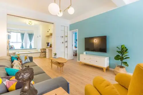 用乳胶漆刷出美美的电视背景墙省钱又简便