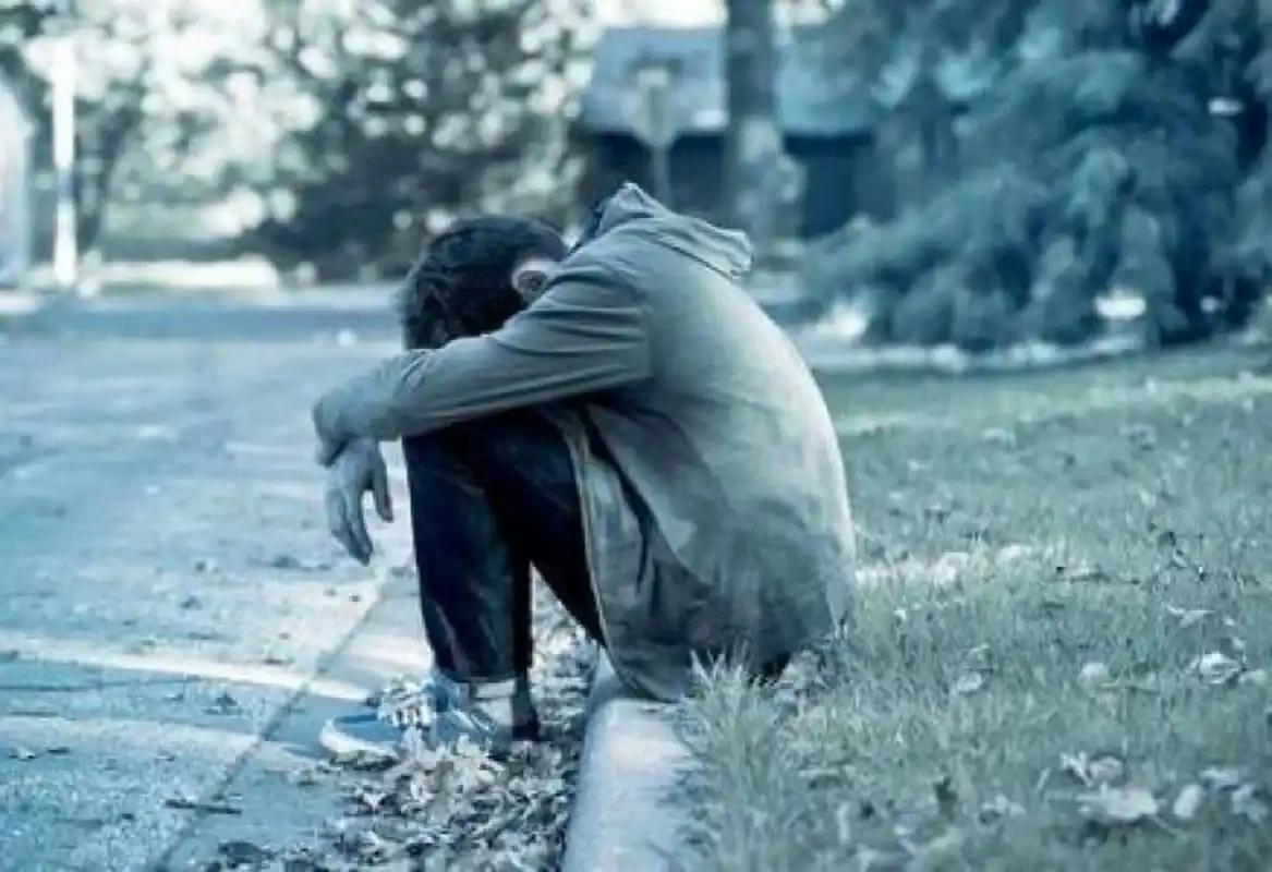 自卑的根源及解决方案  一个人的自信程度可以影响着他/她的所有行动