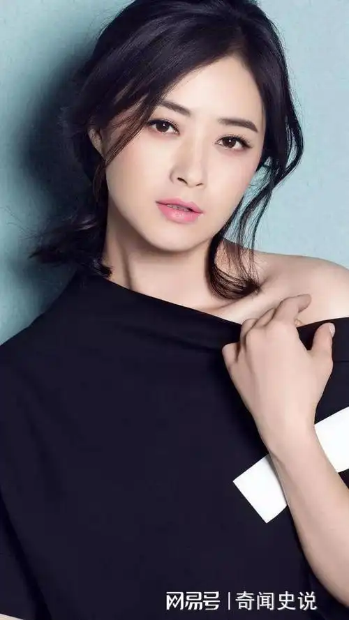 41岁前凸后翘,蒋欣的身材就是她最犀利的武器|刘涛|韩红|叶祖新|娱乐