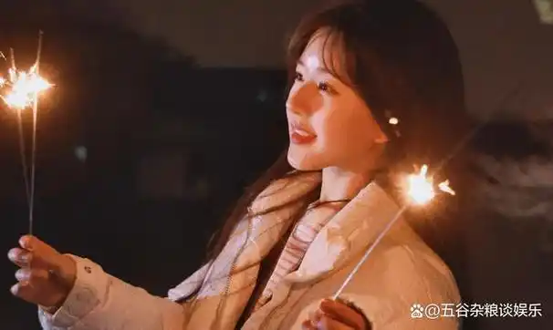 在2017年的电影《西游记之净坛使者》以及《缝纫机乐队》中,她都有