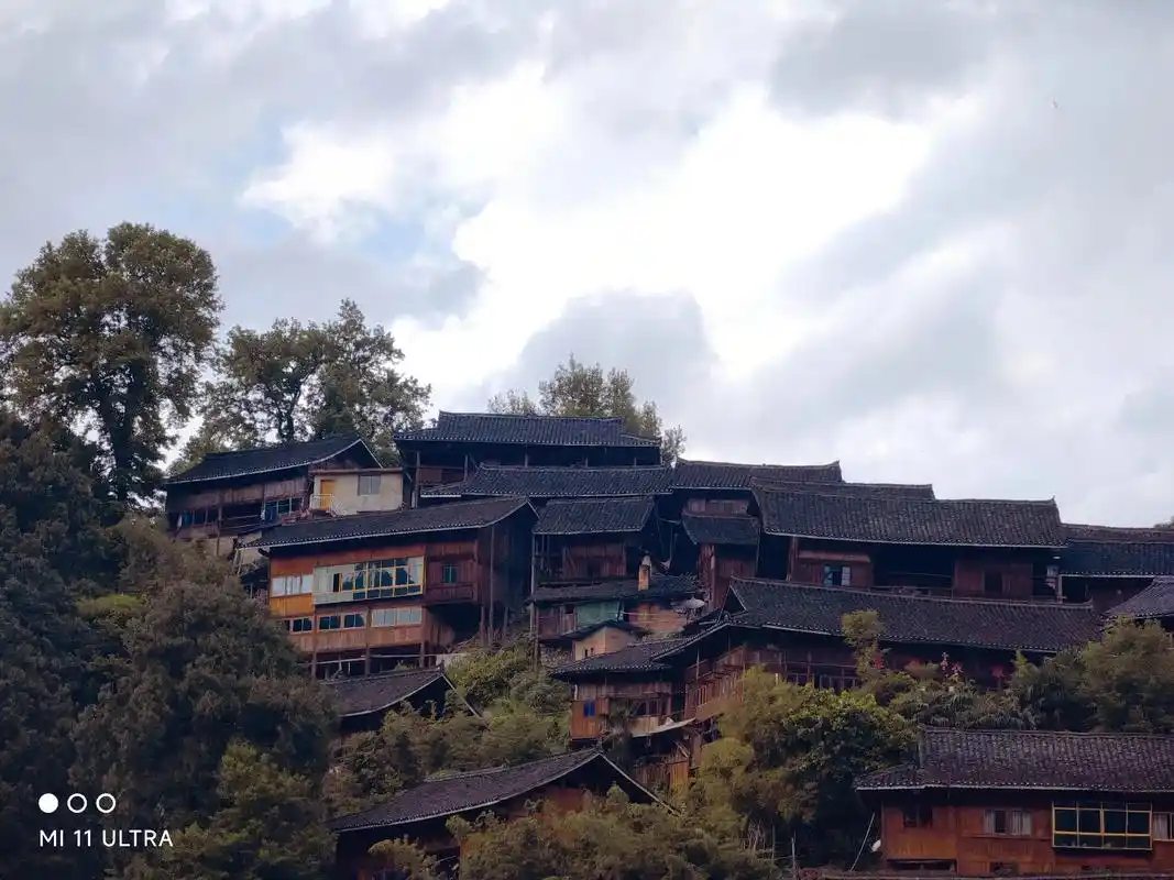 小镇风景#手机摄影 #随手拍 #实景拍摄 #古村落风景 - 抖音