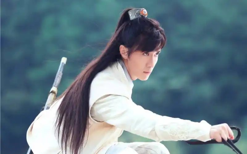 朱一龙水仙璧衡连城璧齐衡不负时光不负卿