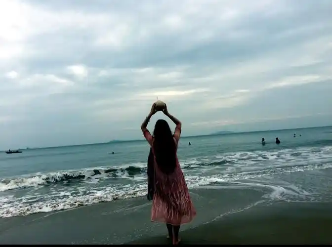 嗨· 背影杀手 · 优雅转身 · 2018 · 新起点