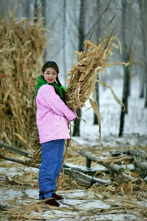 村里有个姑娘叫小芳 (摄影:四季如歌)