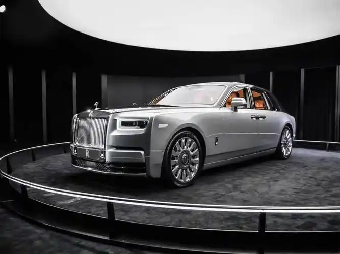 劳斯莱斯幻影多少钱10000亿元的跑车