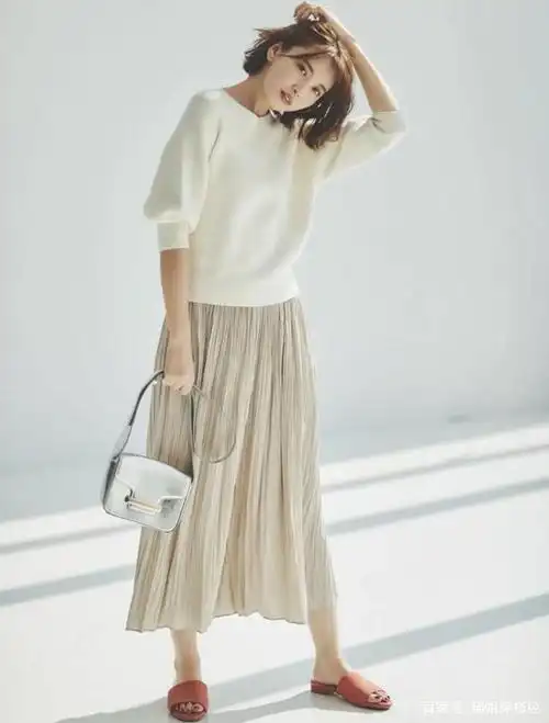 女人夏季要明白的穿衣真相:瘦人穿大一码显瘦
