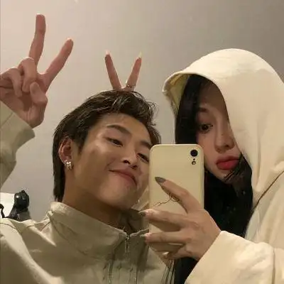 一对两张意境真人情头集|月亮的悄悄话_情侣头像_我要个性网