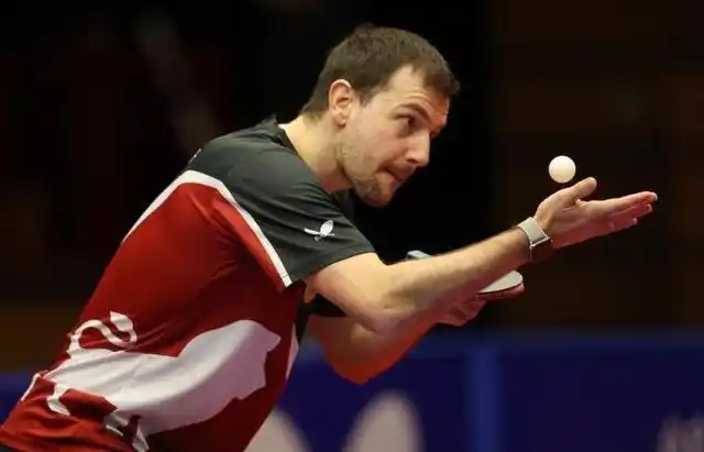 他觉得中国乒乓球运动员很聪明,球员们很小就开始训练,中国乒乓球体系