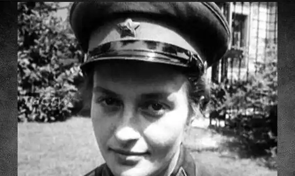 "神枪手"柳德米拉:一人狙杀309名德国士兵,受罗斯福亲自接待