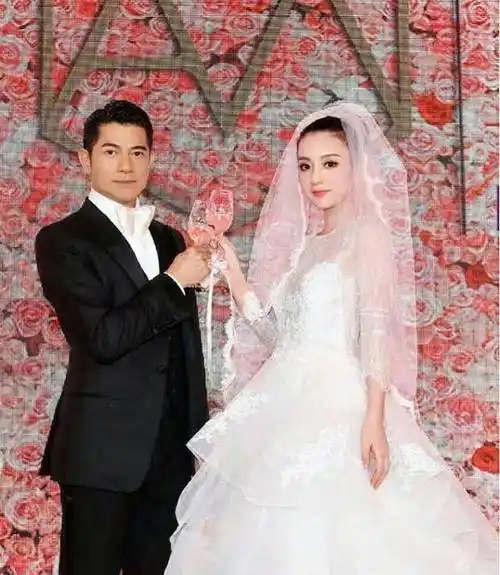 方媛晒婚纱照,郭富城高调表白,遭唱衰的他们为何爱足了五年