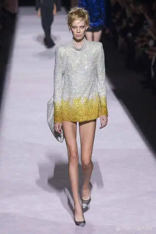 模特走秀优雅的艺术表现