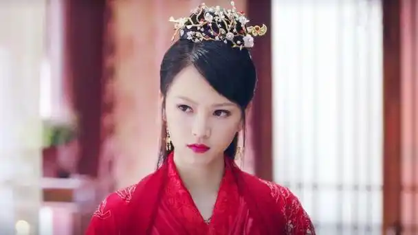 一番搜索查证后,发现《白发》里的沉鱼原来就是黄灿灿啊!