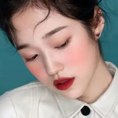 最新网红女生头像 抖音最火的女生霸气头像