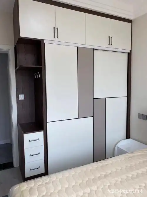 精选推拉门衣柜三居现代简约家装装修案例效果图