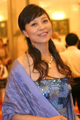 资料图片演员岳红精美写真3