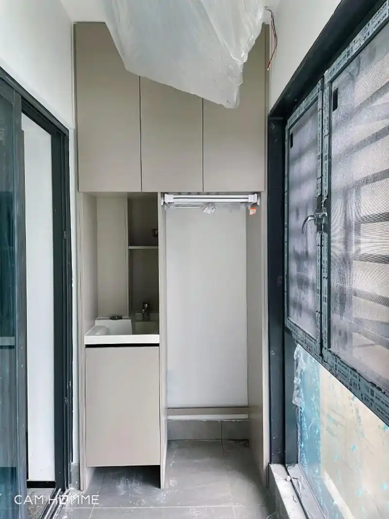 金地峰境瑞府两边阳台柜实装.