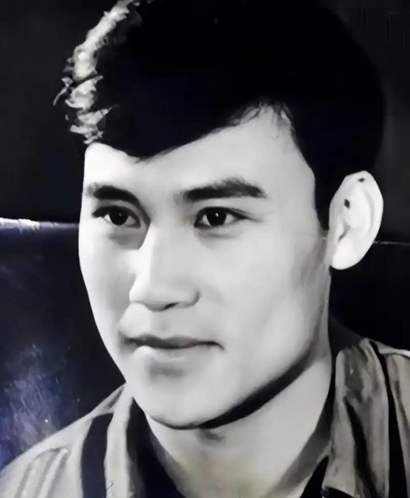 80年代走红的男星张世会:妻子是初恋,儿子如今是知名演员张隽溢