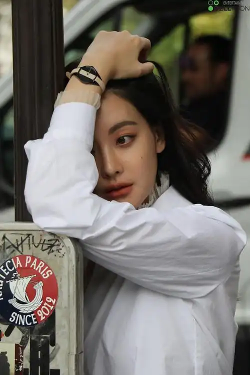 吴涟序图片写真