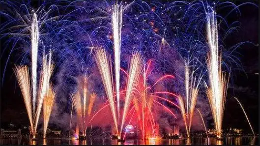 炫酷的冷焰火表演,领略盛世况景星光盛宴 共夺目part.