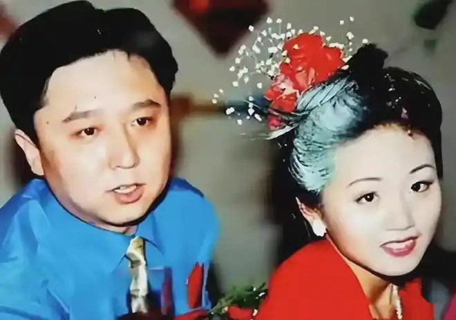 年轻时于谦和妻子白慧明的合影,不算多漂亮,但优点是喜庆有福相|明朝