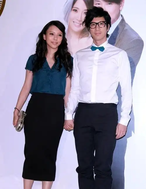 王力宏老婆翘臀引注目