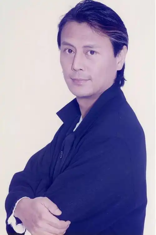 抛弃著名女星让其终身不孕,一生风流有人爱,67岁的他魅力不减