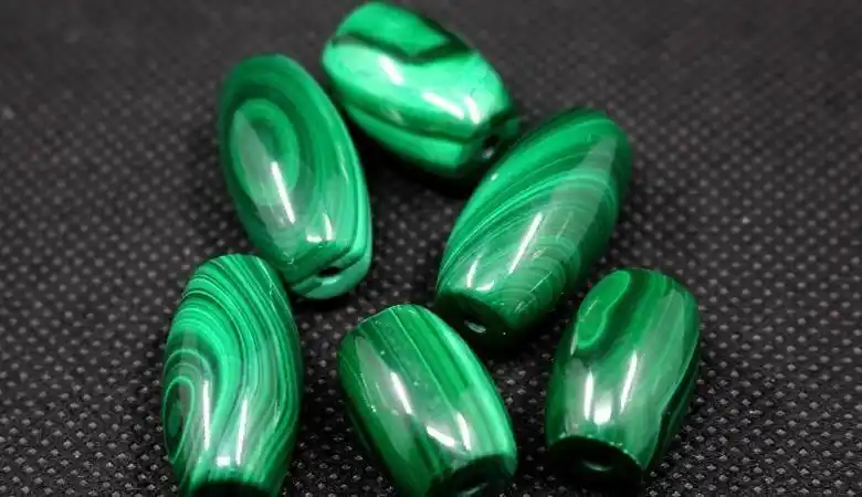 如何鉴定合成孔雀石