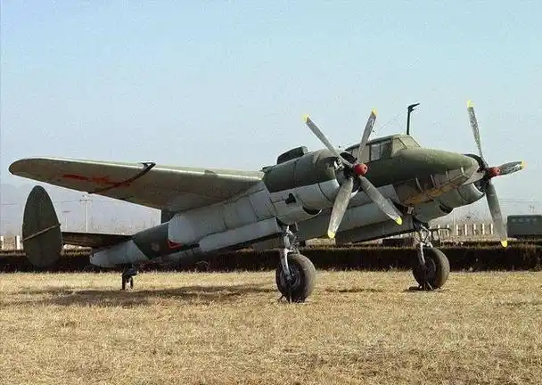 中国曾经的王牌轰炸机图-2,战功卓著,但也有惨痛失败