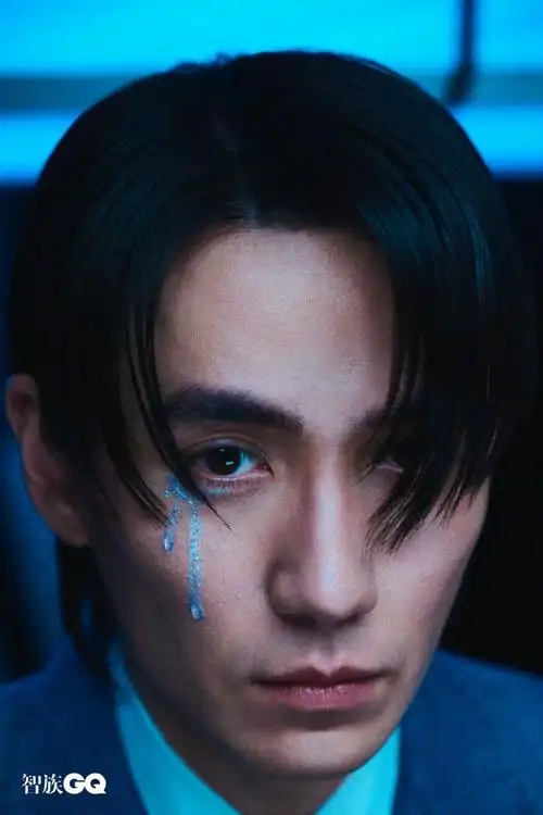 智族gq朱一龙金发大片