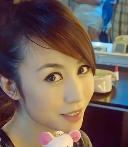 马丽早期写真照好青涩,不愧是沈腾在话剧舞台上一眼就相中的人!