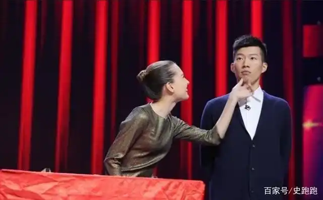 这位爱相声的姑娘,叫缇娜(梯娜)(tina),中文名黄雅静,中俄混血儿,中国