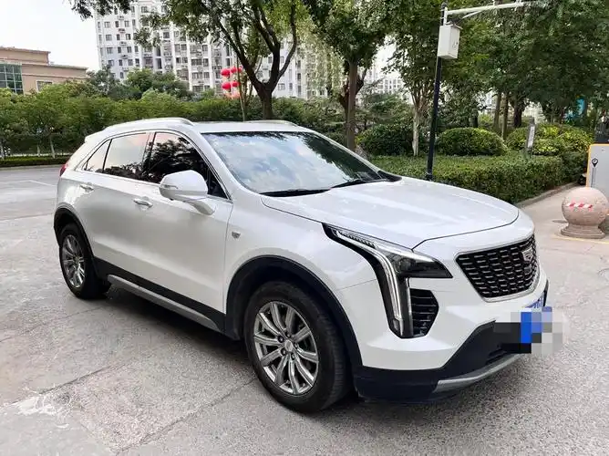 女生一手xt4两驱领先_凯迪拉克xt4车友圈_懂车帝
