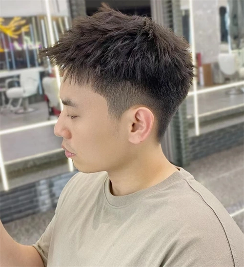 韩式男生短烫发 帅气时髦摩根烫_男生烫发 - 美发站