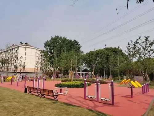 华漕镇-纪王公园市民益智健身苑点嘉定区   滑动查看下一张图片 >>嘉