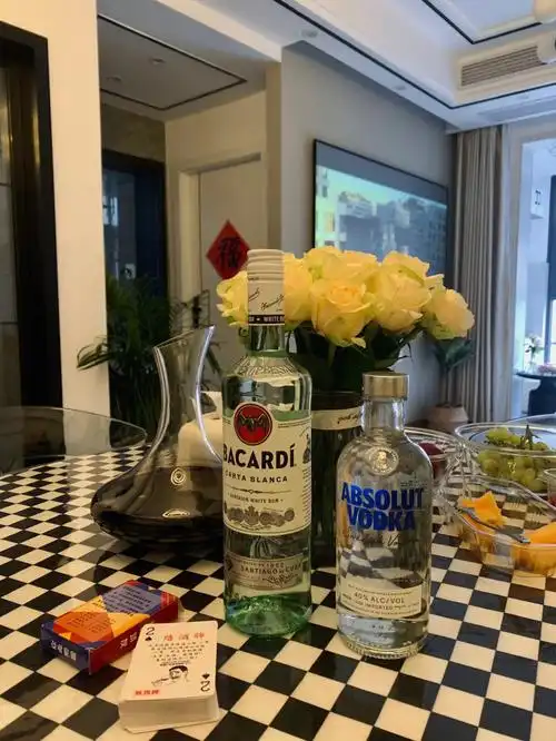 酒蒙子们在家里喝酒这件事00