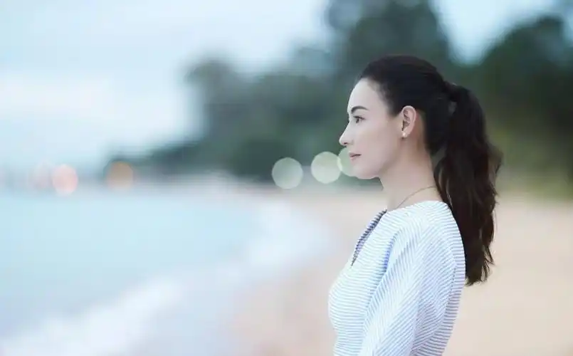 曝光1400张照片,毁了陈冠希和张柏芝的电脑维修员,下场如何?