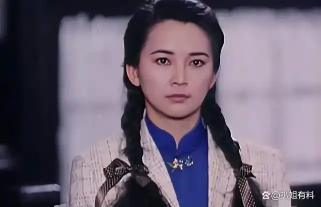 胡慧中:拍戏被炸伤,初恋横死街头,老公被判坐牢3年