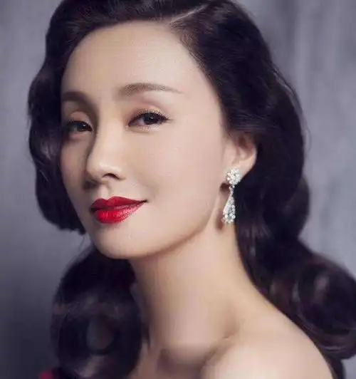 徐峥公开表白老婆陶虹,戏里戏外都被征服,绮观分享cc霜的小秘密