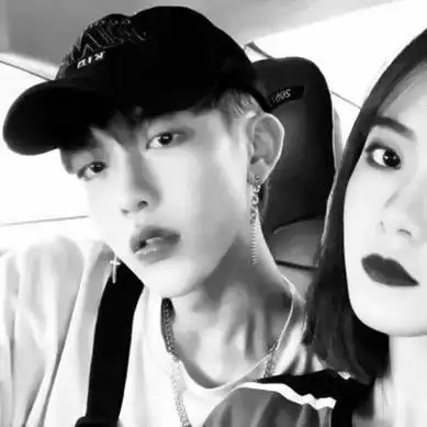 情头像情侣双人两张黑白高清霸气的社会黑白情头双人一对