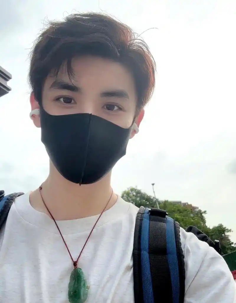 戴口罩更帅呀#帅哥