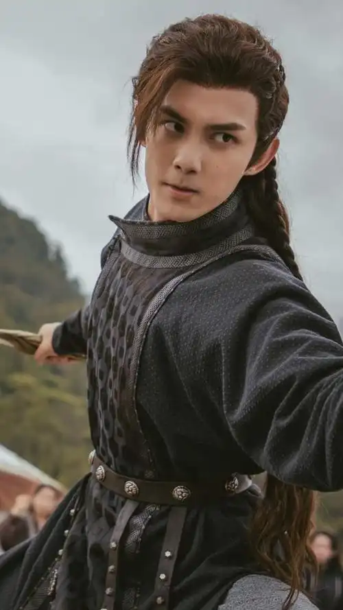 如今讲"仪态"的古装美男,我只服这4位!身形挺拔,为古装而生