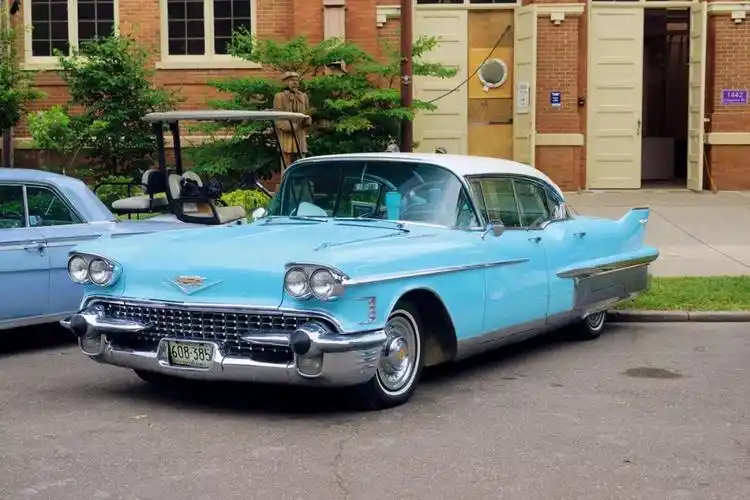 凯迪拉克 fleetwood sixtyspecial