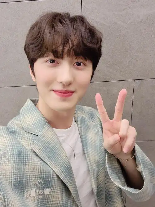 姜澯熙自拍图楼