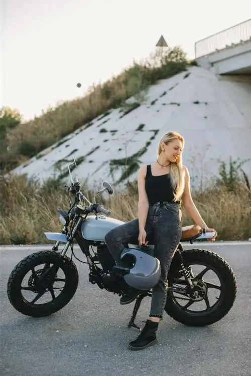 适合150小个子女生骑的机车