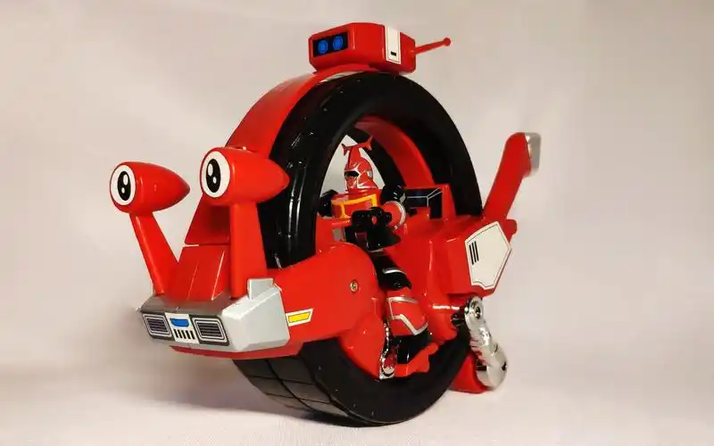 铁甲小宝第2期绝版万代铁甲小宝车轮滚滚最快的机器人