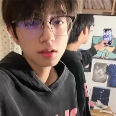 高颜值的又很干净的帅哥头像来啦,干净颜值也超酷的男生氛围感的头像