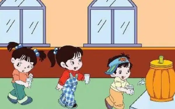 吃饭,喝水和如厕都是如此,当一群孩子排队做某件事情的时候,实际上从