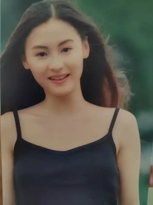 张柏芝初出道照片十