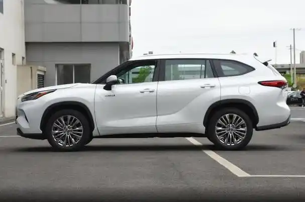 5万,实拍丰田汉兰达|suv车型|中型suv|车身尺寸方面_网易订阅